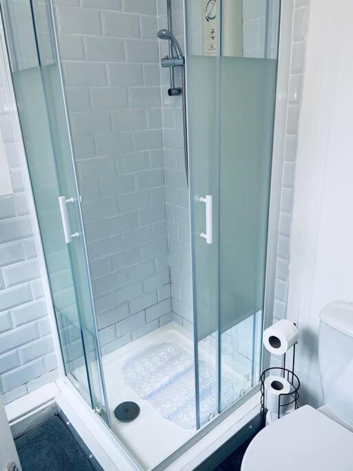 Homely 3 Bed Town House In Coventry City Centre Eksteriør billede
