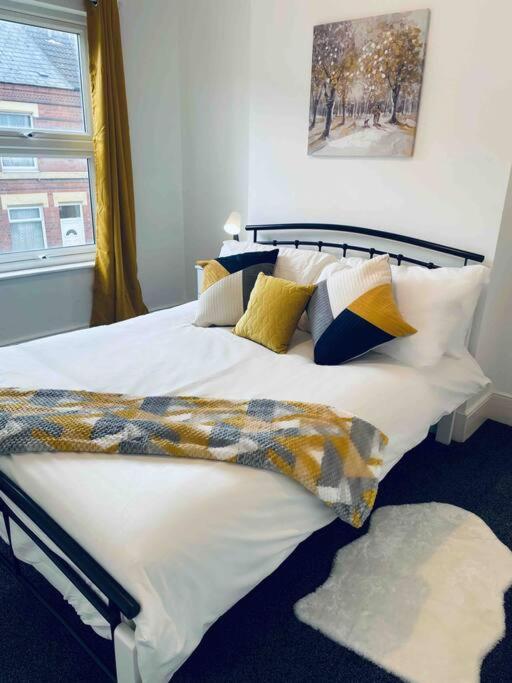 Homely 3 Bed Town House In Coventry City Centre Eksteriør billede